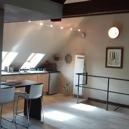 Les Hauts De La Cluse Nocleg ze śniadaniem 4*