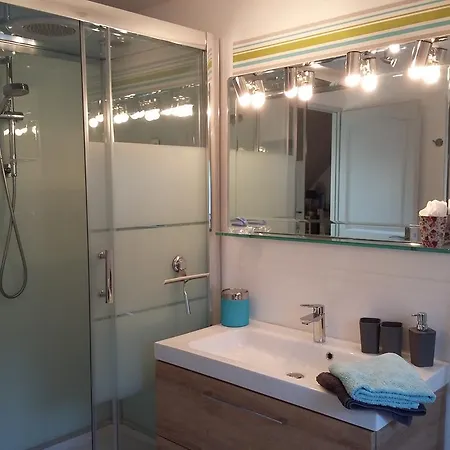 Nocleg ze śniadaniem Les Hauts De La Cluse 4*