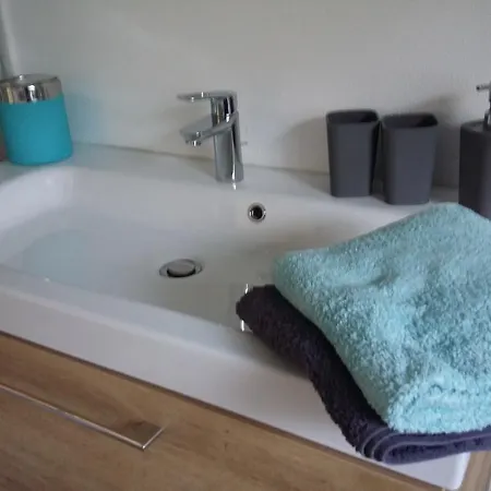 Les Hauts De La Cluse 4*