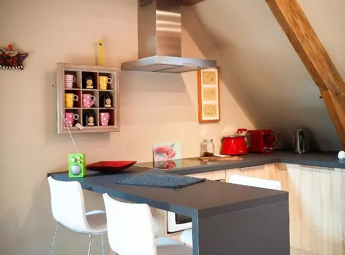 Bed & Breakfast Les Hauts De La Cluse 4*