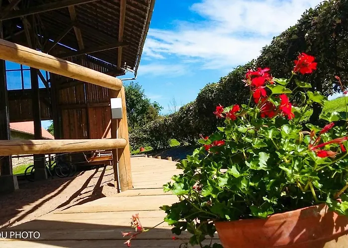 Les Hauts De La Cluse 4*